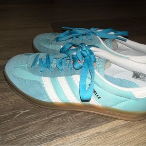 Adidas Women's Teal Sneakers